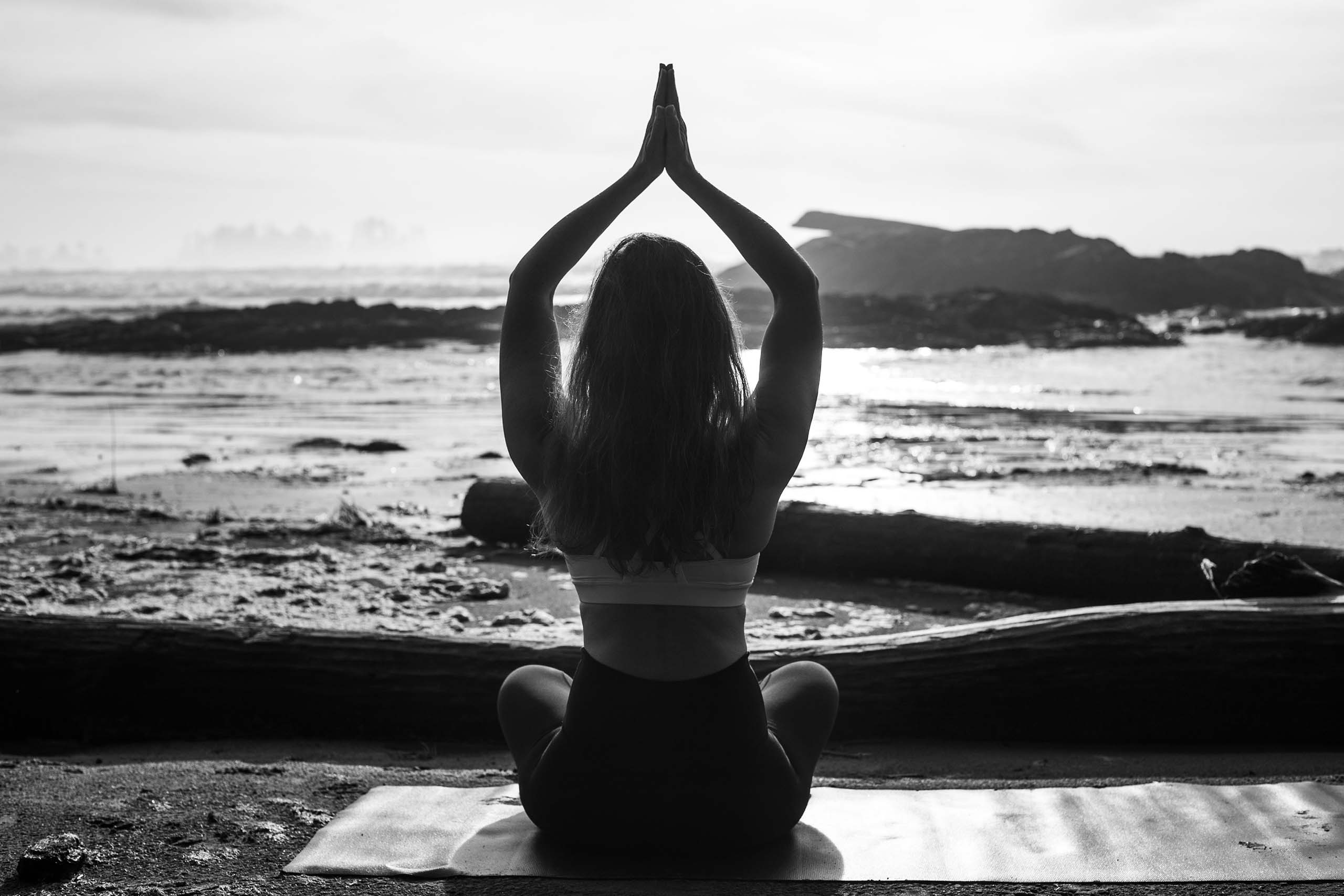 Tofino Breath and Meditation meditating by the ocean